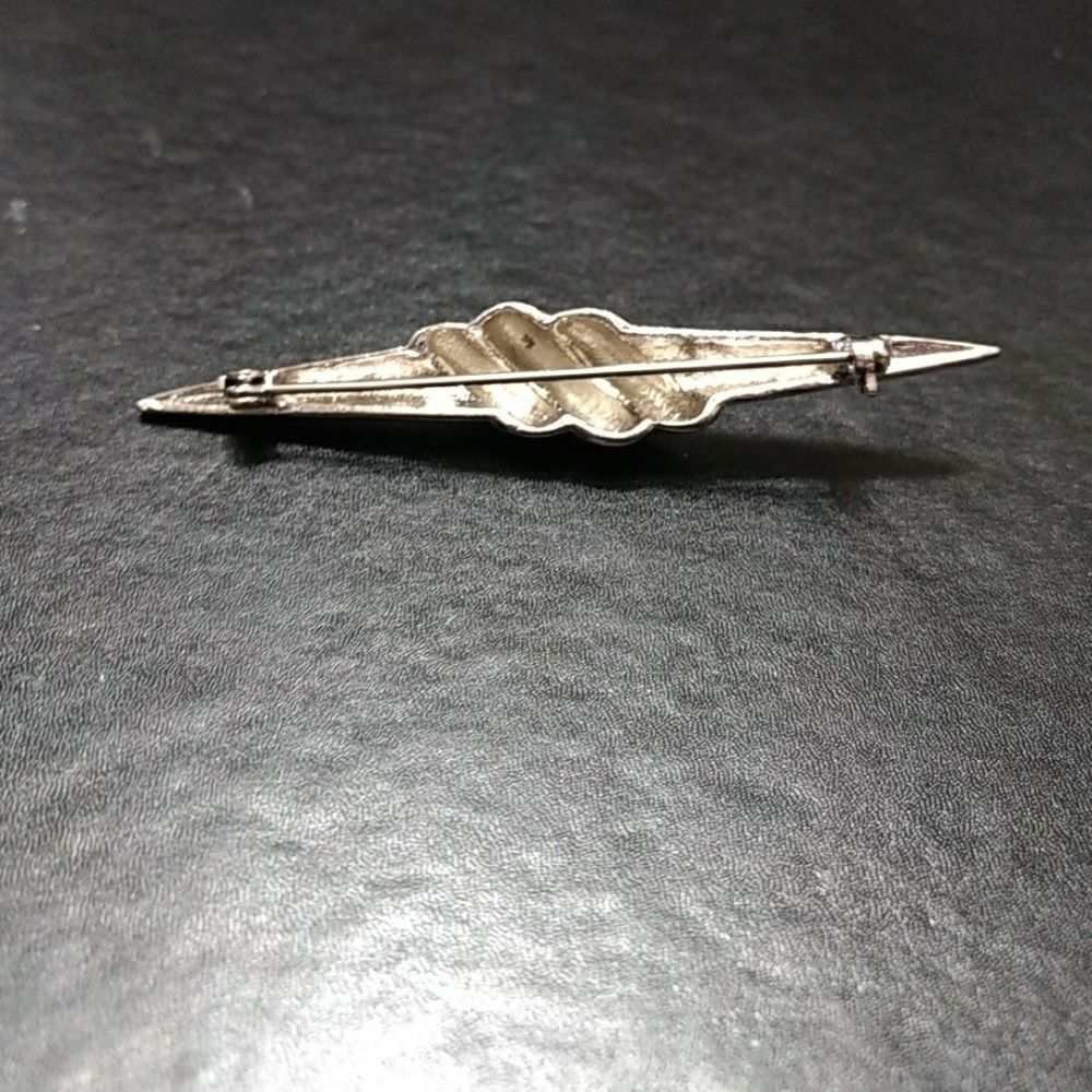 Silver tone long pointy pin brooch - Picture 5 of 7